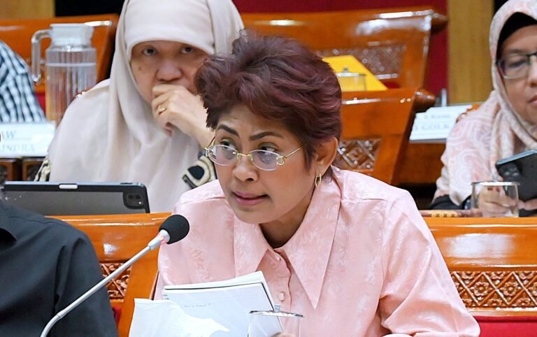 Mercy Barends: Revisi Aturan BOS dan Perluas Akses Pendidikan